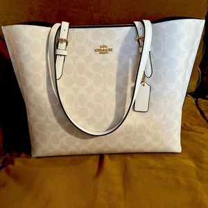 Coach Tote
